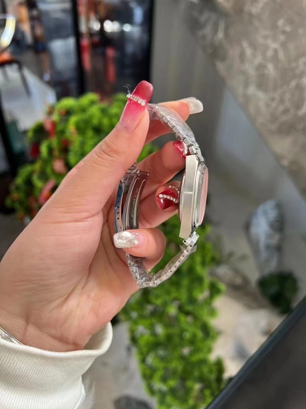 オメガ時計内部構造